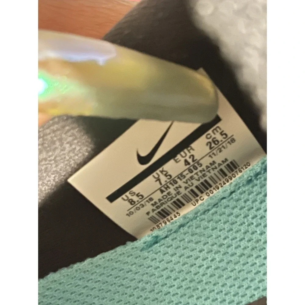 Nike Women's Running Shoes Size 8.5 Black White Athletic Training Gym Sneakers